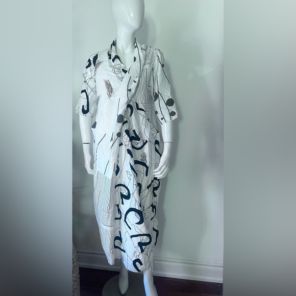 Minkas Black and White  dress abstract print - Picture 4 of 9